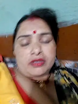 Your-shreya143 online show from June 3, 2026, 11:24 am