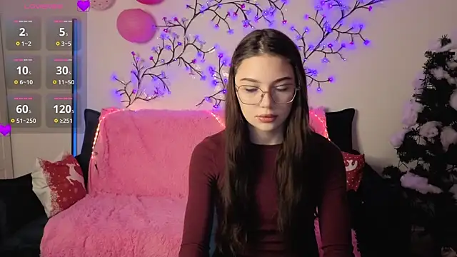 AlishaMolly online show from December 19, 2025, 2:24 pm