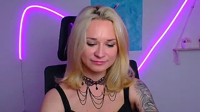 Snapshot of Melodie_Aster chatting on May 2, 2026, 11:37 am Melodie Aster online show from May 2, 2026, 11:37 am