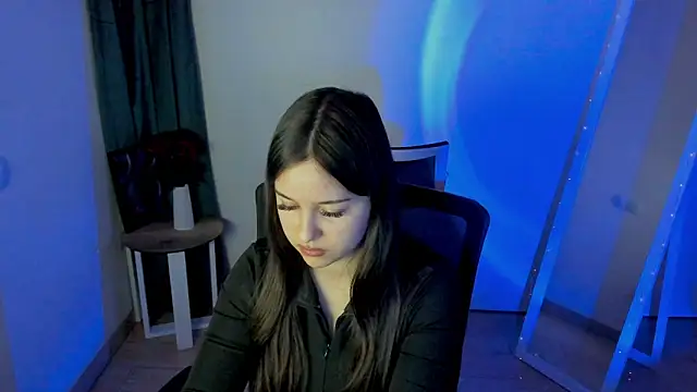Snapshot of Lilu_May chatting on May 11, 2026, 4:04 pm Lilu May online show from May 11, 2026, 4:04 pm