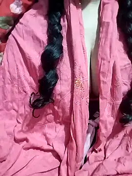 hottyrose69 online show from February 5, 2026, 9:30 pm