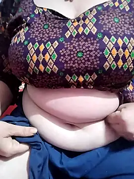 hottyrose69 online show from April 20, 2026, 3:26 pm