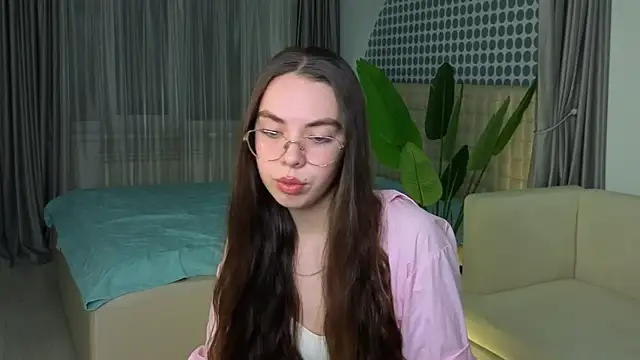 Snapshot of JesusBeckler chatting on December 15, 2025, 4:11 pm JesusBeckler online show from December 15, 2025, 4:11 pm