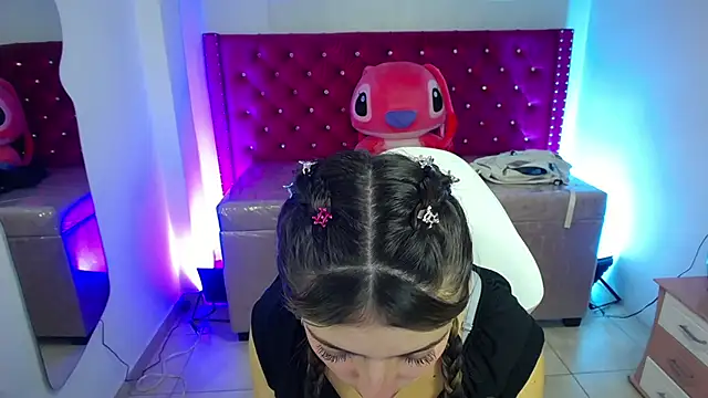 Diamond juliana online show from April 10, 2026, 3:12 am