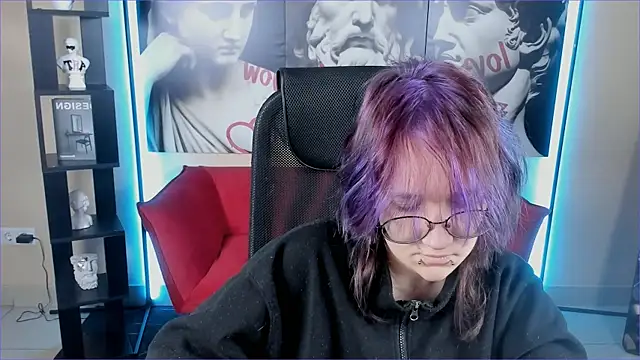 Sylvia Reed online show from December 18, 2025, 7:03 am