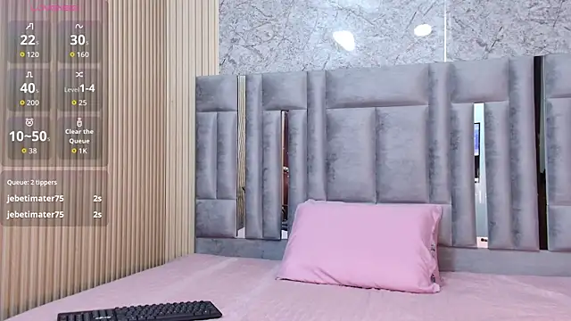 Snapshot of Kathamullerr chatting on January 5, 2026, 7:39 pm Kathamullerr online show from January 5, 2026, 7:39 pm