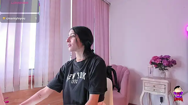 lya  brown online show from December 22, 2025, 1:30 pm