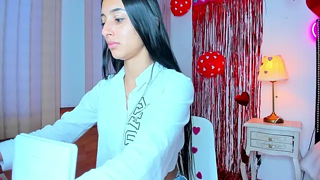 lya  brown online show from February 16, 2026, 12:12 pm