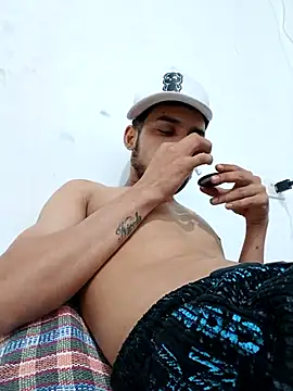 Snapshot of NK_MINEIRO chatting on December 3, 2025, 2:41 am NK MINEIRO online show from December 3, 2025, 2:41 am