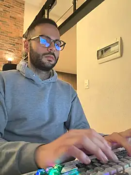 notnova1 online show from December 2, 2025, 6:25 pm