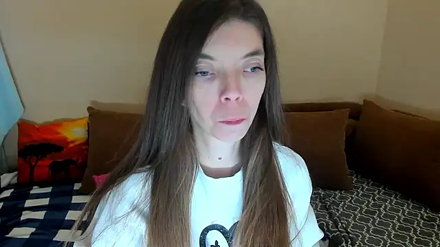 Snapshot of LikaAliston chatting on January 13, 2026, 8:19 am LikaAliston online show from January 13, 2026, 8:19 am