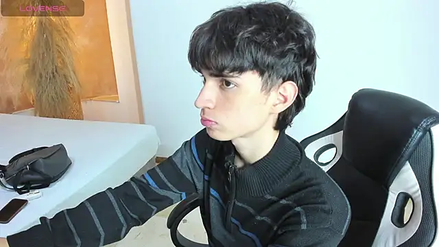 CONNOR STONNE  online show from February 19, 2026, 7:43 pm