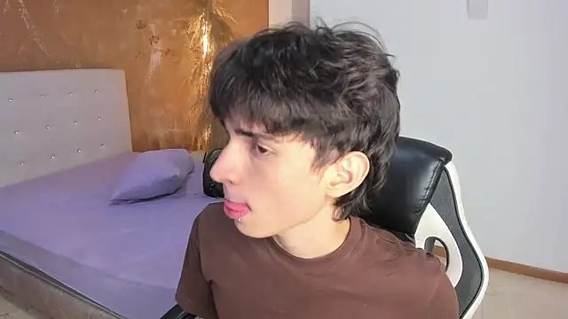 CONNOR STONNE  online show from March 8, 2026, 9:18 pm