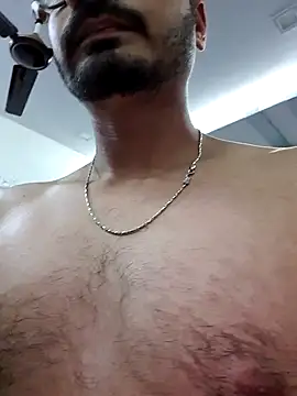 farooq2001 online show from December 2, 2025, 11:00 pm