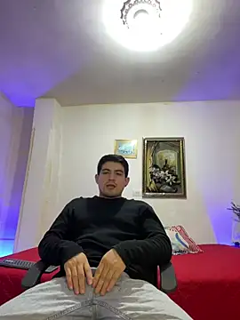 williamsmiiths16 online show from February 3, 2026, 12:21 pm