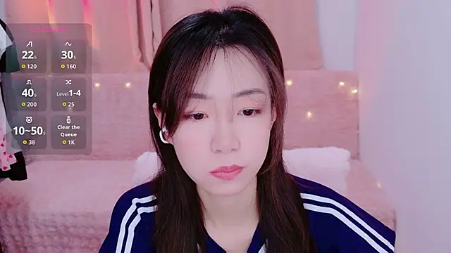 xiaomaoyouyou online show from December 19, 2025, 2:24 pm