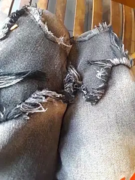 maian love online show from December 3, 2025, 2:19 am