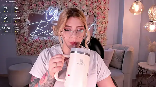 MadisonKane online show from March 11, 2026, 11:16 am