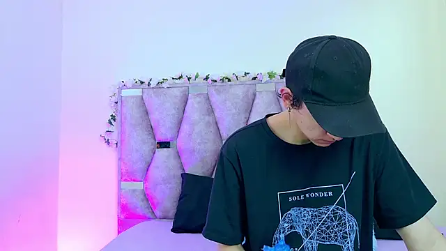 iris and damian online show from April 14, 2026, 5:30 pm