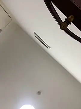 yaqing666 online show from December 22, 2025, 2:36 pm