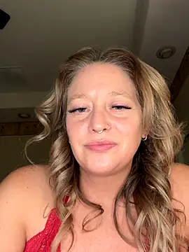 Snapshot of MissyLovelace chatting on December 20, 2025, 2:02 pm MissyLovelace online show from December 20, 2025, 2:02 pm