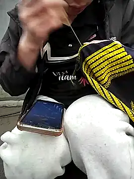 muutoo online show from January 16, 2026, 1:31 am