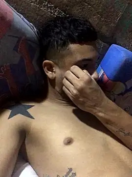 modeloxtz online show from January 10, 2026, 6:09 pm