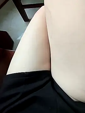 Baby-Linh online show from April 19, 2026, 7:29 am