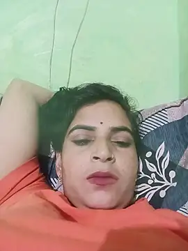 Snapshot of Big_soniya55A chatting on May 18, 2026, 1:28 pm Big soniya55A online show from May 18, 2026, 1:28 pm