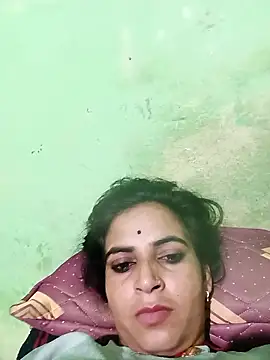 Snapshot of Big_soniya55A chatting on May 19, 2026, 6:14 pm Big soniya55A online show from May 19, 2026, 6:14 pm