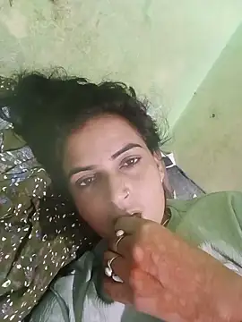 Snapshot of Big_soniya55A chatting on May 31, 2026, 12:45 pm Big soniya55A online show from May 31, 2026, 12:45 pm