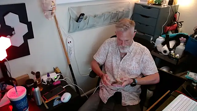 FeNyx Flayme online show from December 17, 2025, 7:03 am