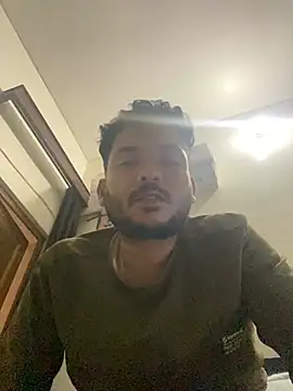 reyansh20134 online show from February 4, 2026, 5:41 pm