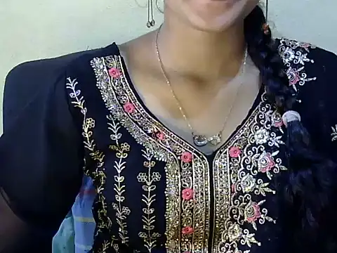Snapshot of Shab_M chatting on July 27, 2026, 7:48 am Shab M online show from July 27, 2026, 7:48 am