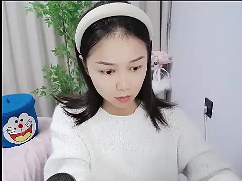 mili923 online show from December 15, 2025, 7:01 am