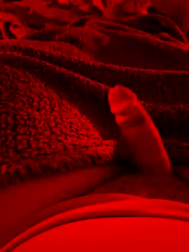 Snapshot of 2004sexy chatting on December 3, 2025, 4:49 pm 2004sexy online show from December 3, 2025, 4:49 pm