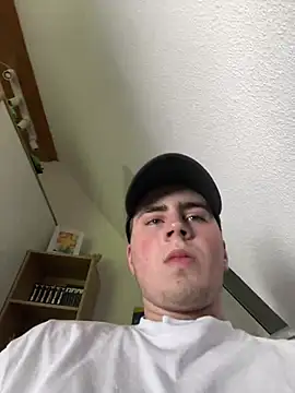 Snapshot of hannes256102 chatting on May 22, 2026, 1:39 pm hannes256102 online show from May 22, 2026, 1:39 pm