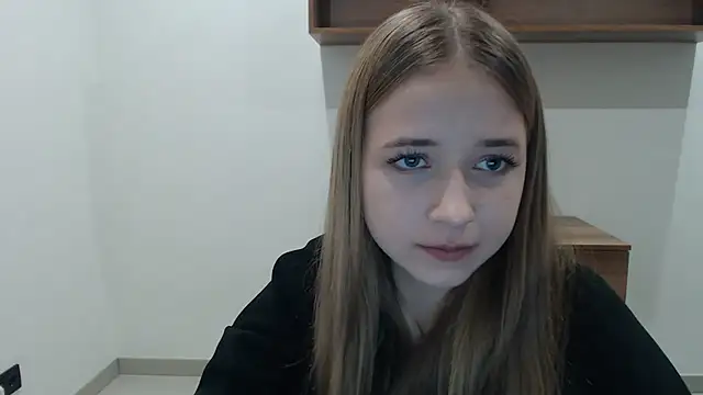 SweetBellaa  online show from January 12, 2026, 5:18 pm