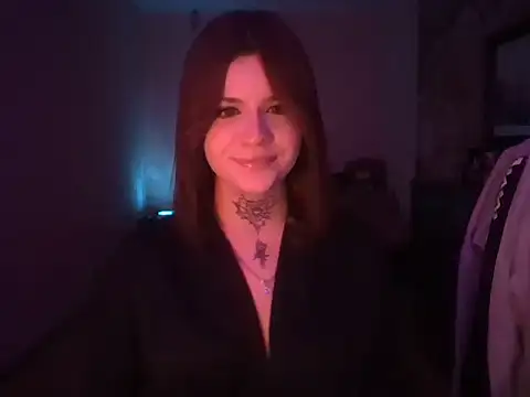 elisey18 online show from December 4, 2025, 2:04 pm