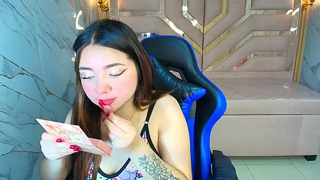 Snapshot of emily__r_ chatting on January 15, 2026, 1:16 pm emily r online show from January 15, 2026, 1:16 pm