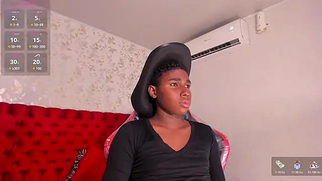 teylor lovee online show from February 4, 2026, 8:58 pm