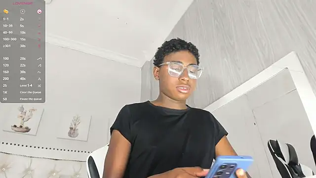 teylor lovee online show from March 19, 2026, 8:35 pm