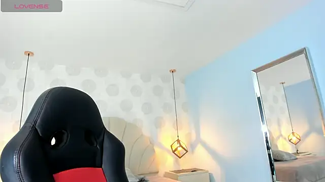 Snapshot of VENUSGREYS1 chatting on February 10, 2026, 11:58 am VENUSGREYS1 online show from February 10, 2026, 11:58 am