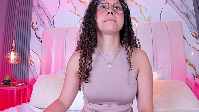 Snapshot of MarelynSummer chatting on March 2, 2026, 4:58 pm MarelynSummer online show from March 2, 2026, 4:58 pm