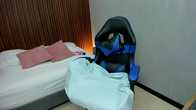 madison saenzz online show from February 18, 2026, 12:34 pm