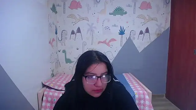 eva smit t online show from December 17, 2025, 2:06 am