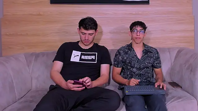 big  friends online show from April 29, 2026, 12:27 am