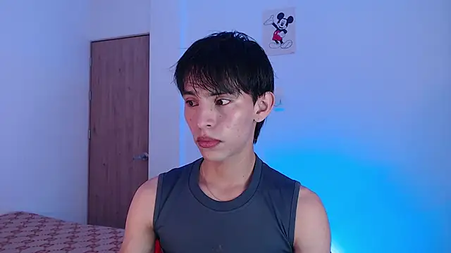 Snapshot of andrew_courtzz chatting on May 7, 2026, 7:19 pm andrew courtzz online show from May 7, 2026, 7:19 pm