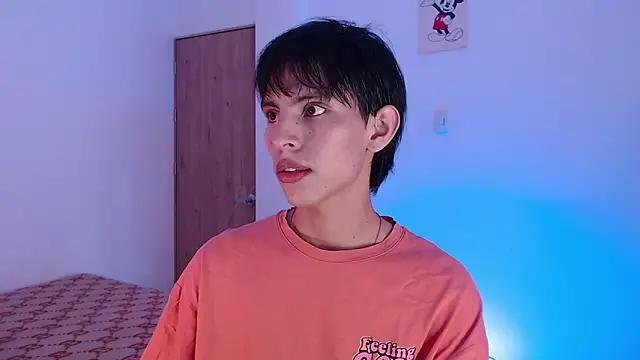 Snapshot of andrew_courtzz chatting on May 13, 2026, 5:43 pm andrew courtzz online show from May 13, 2026, 5:43 pm