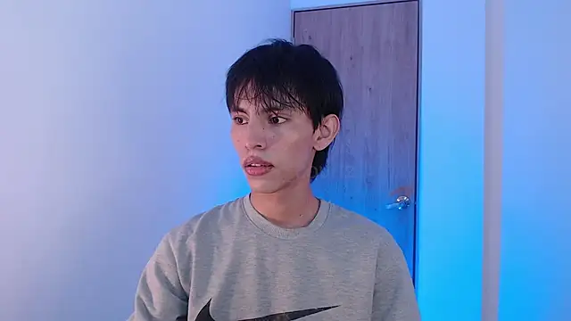 Snapshot of andrew_courtzz chatting on May 21, 2026, 6:37 pm andrew courtzz online show from May 21, 2026, 6:37 pm